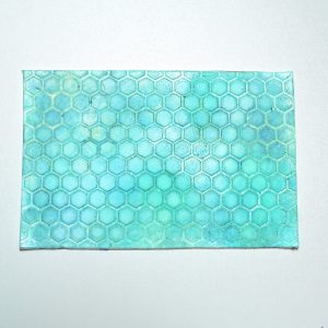 plaque nid d’abeille polymer clay stencil honeycomb