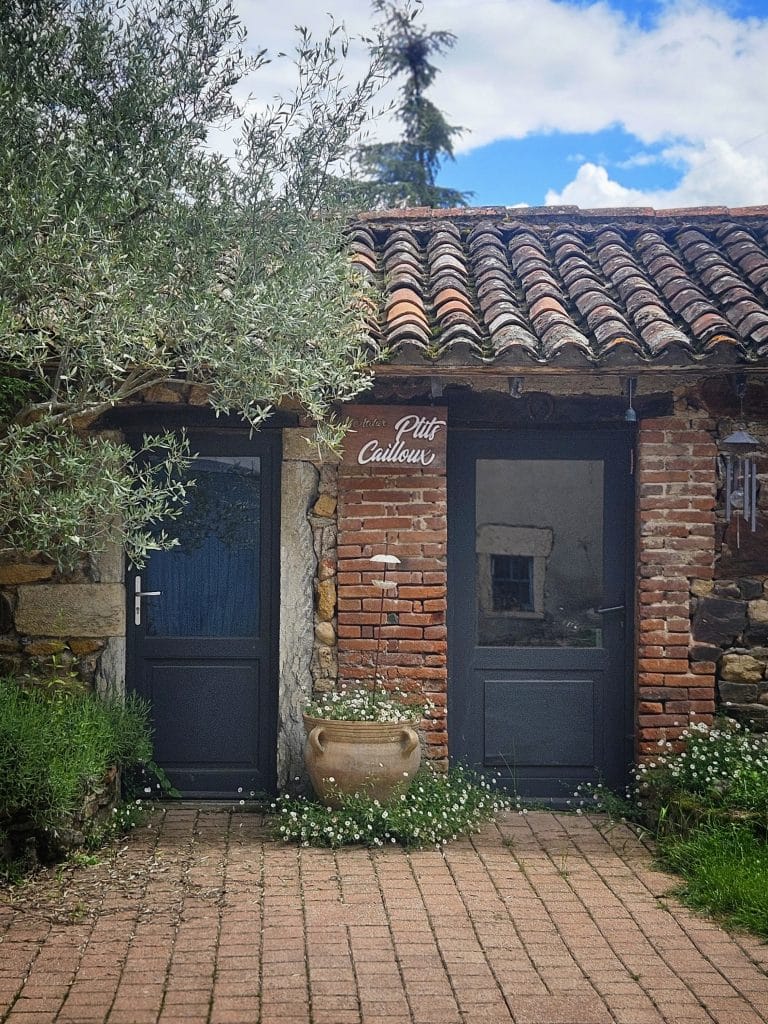 entrée de l'atelier de bijouterie créative
